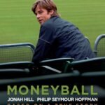 Moneyball – O Homem que Mudou o Jogo Livro: Moneyball: The Art of Winning an Unfair Game – Michael Lewis Filme: O Homem que Mudou o Jogo (2011) O livro é uma análise profunda e técnica sobre como Billy Beane revolucionou o beisebol ao usar estatísticas avançadas (sabermetrics) para montar um time competitivo com orçamento limitado. 🎬 Diferença principal: O filme foca muito mais no lado humano e emocional de Billy Beane (interpretado por Brad Pitt), simplificando bastante os conceitos estatísticos. O livro é mais analítico e detalhado; o filme aposta no drama e no impacto pessoal da revolução.